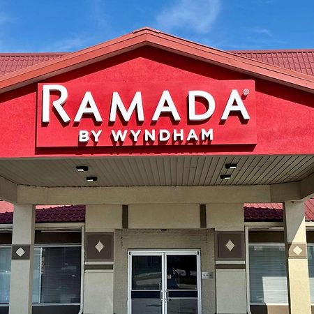 Ramada By Wyndham Lumberton Hotel Buitenkant foto