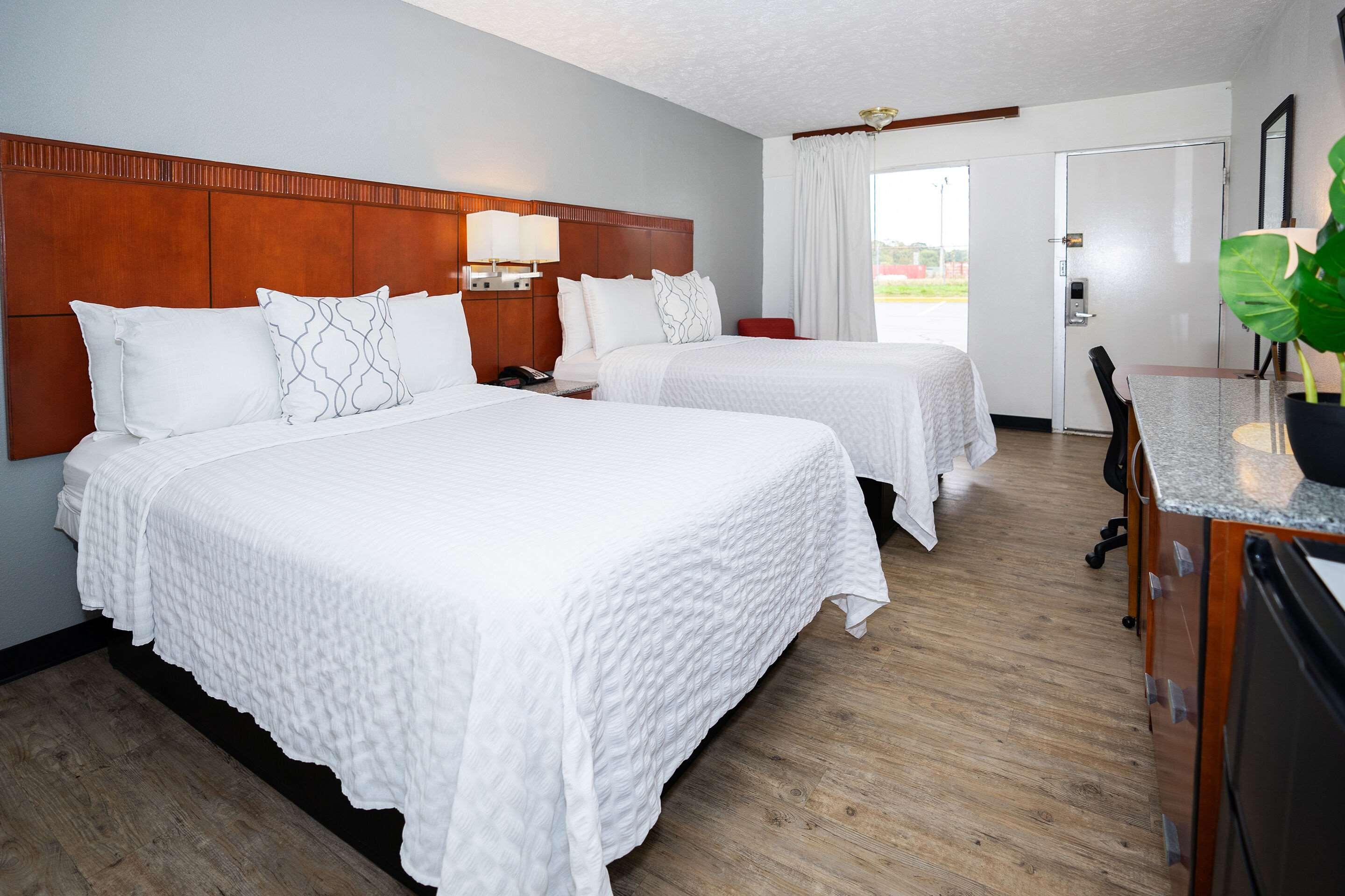 Ramada By Wyndham Lumberton Hotel Buitenkant foto