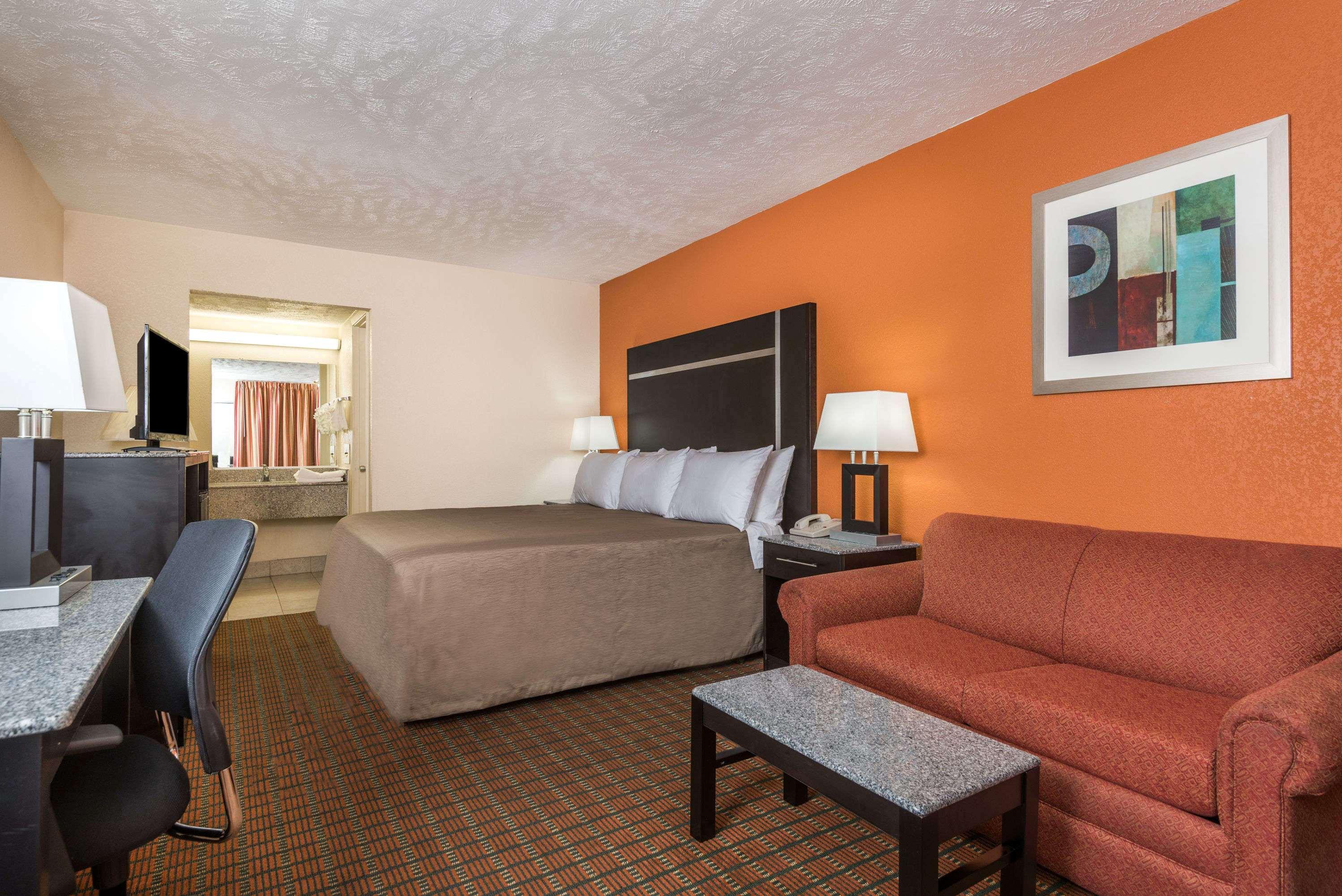 Ramada By Wyndham Lumberton Hotel Buitenkant foto