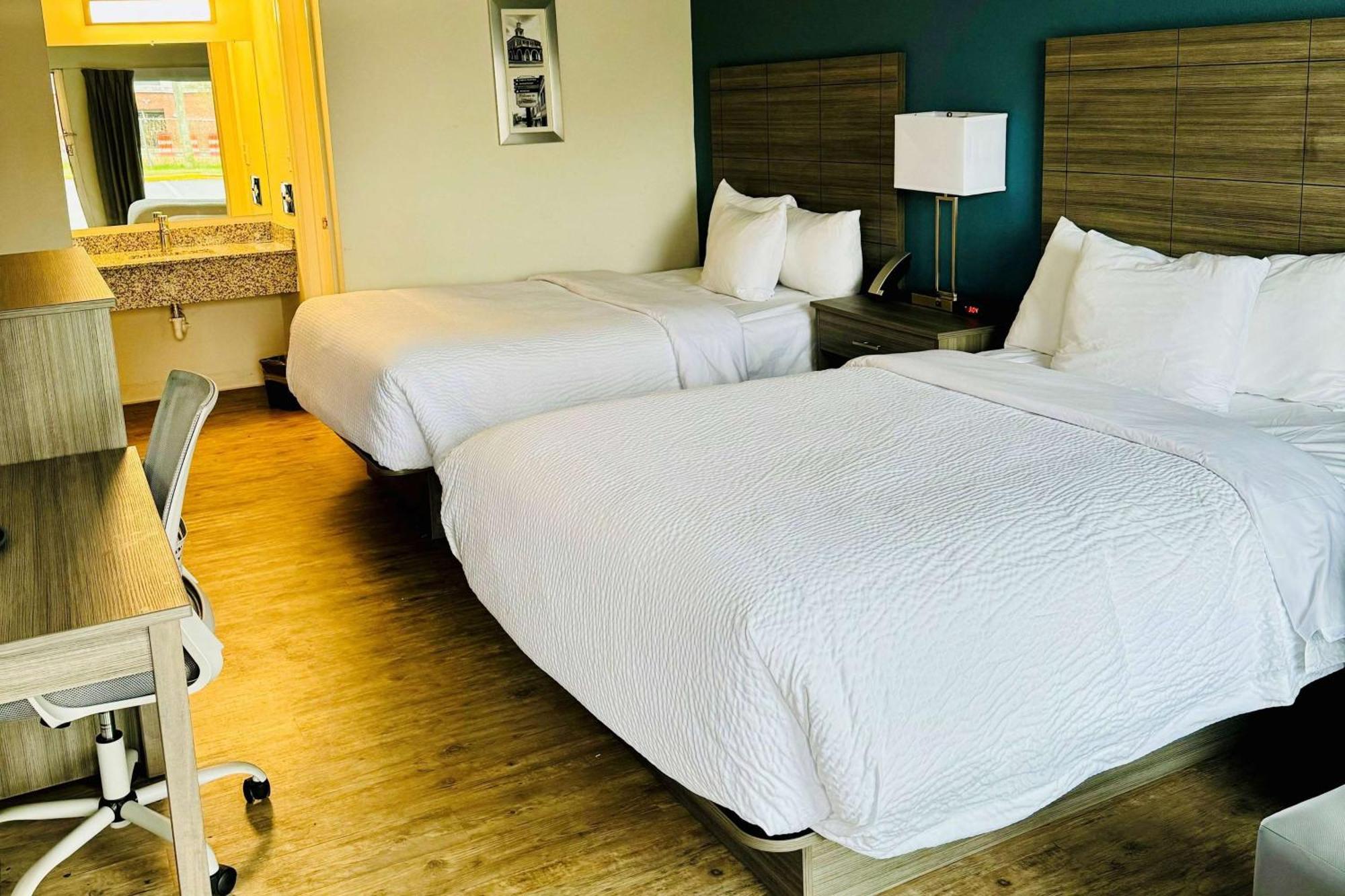 Ramada By Wyndham Lumberton Hotel Buitenkant foto