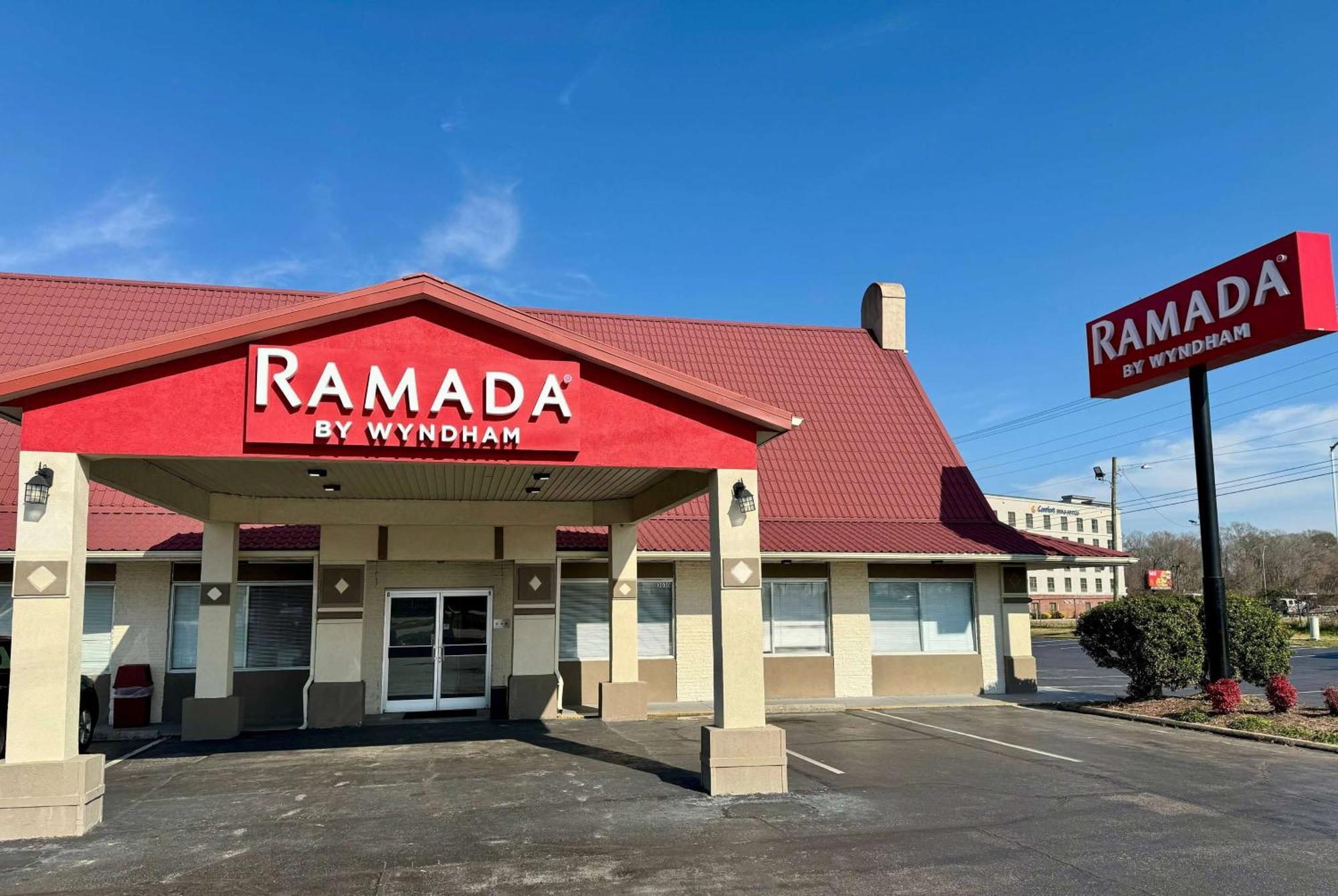 Ramada By Wyndham Lumberton Hotel Buitenkant foto